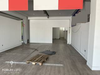 Forumland Real Estate, Ισόγειος χώρος