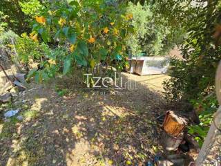 Άποψη οικοπέδου