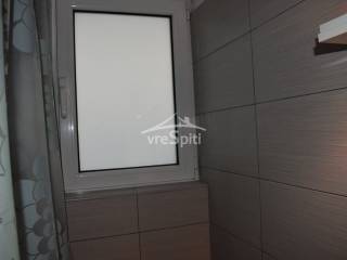 ΠΑΡΑΘΥΡΟ ΛΟΥΤΡΟΥ