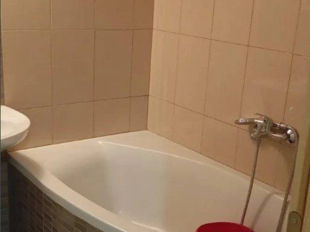 Forumland Real Estate, Μπάνιο