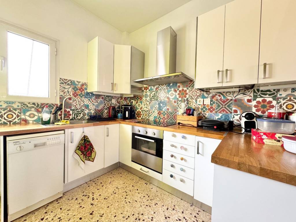 koyzina entichoismenes oi elektrikes syskeyes