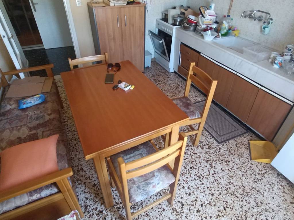 ΚΟΥΖΙΝΑ ΠΡΩΤΟΥ ΟΡΟΦΟΥ ΧΩΡΙΣΤΗ