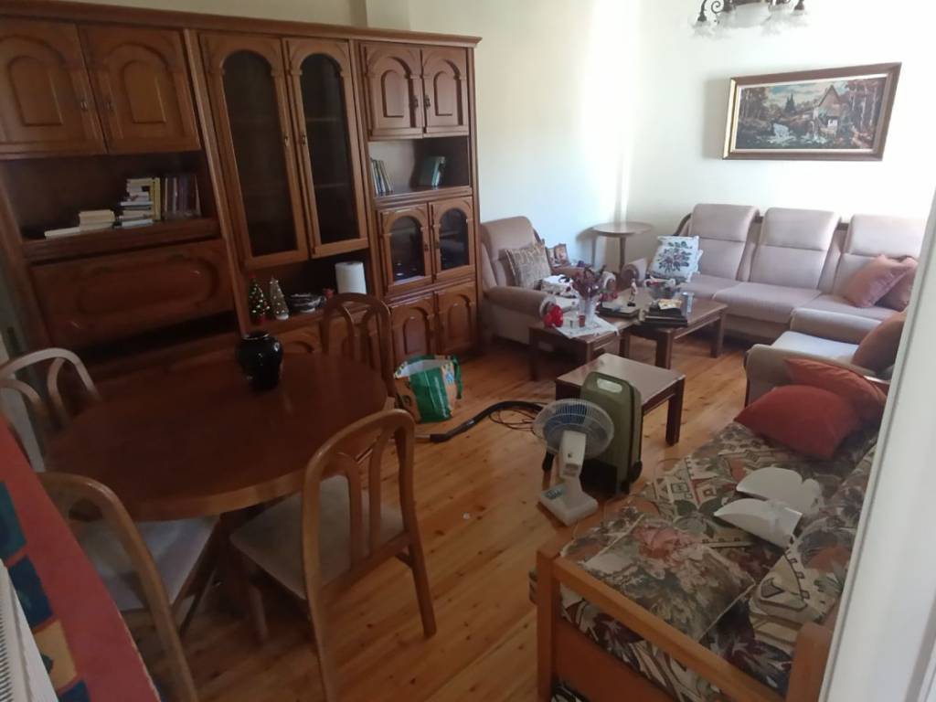 ΣΑΛΟΤΡΑΠΕΖΑΡΙΑ ΧΩΡΙΣΤΗ ΠΡΩΤΟΥ ΟΡΟΦΟΥ