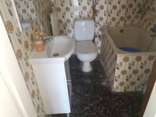 ΜΠΑΝΙΟ ΠΡΩΤΟΥ ΟΡΟΦΟΥ