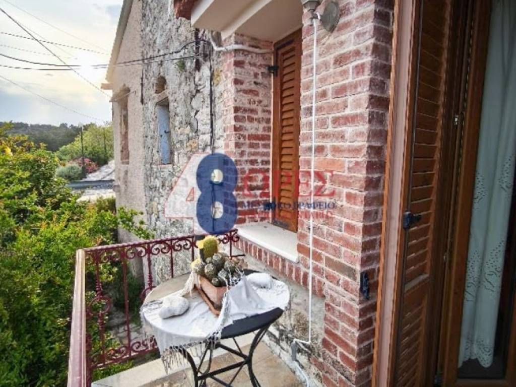 Θέα από μπαλκόνι