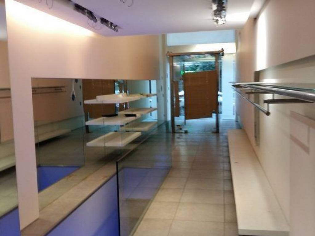 Forumland Real Estate, Κατάστημα