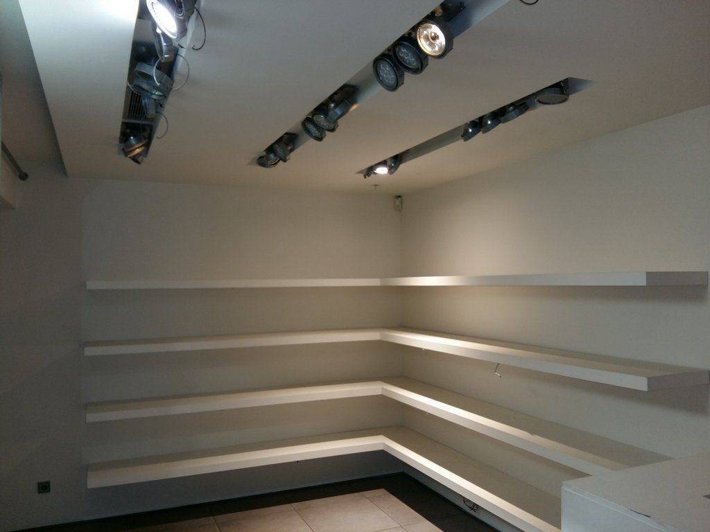 Forumland Real Estate, κατάστημα