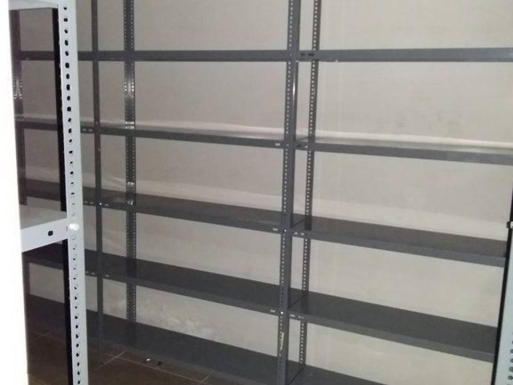 Forumland Real Estate, κατάστημα