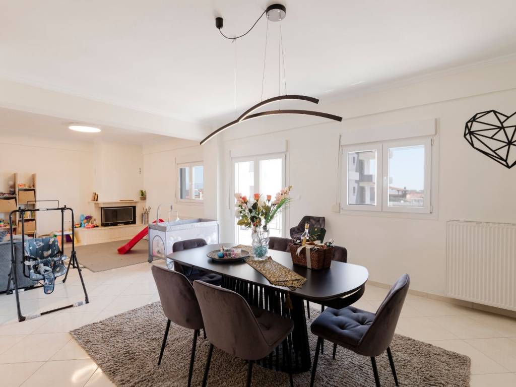 TRAPEZARIA &amp; KATHISTIKO ME TO TZAKI