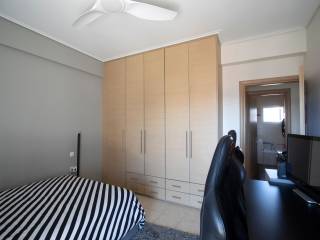 ENA APO TA PAIDIKA DOMATIA