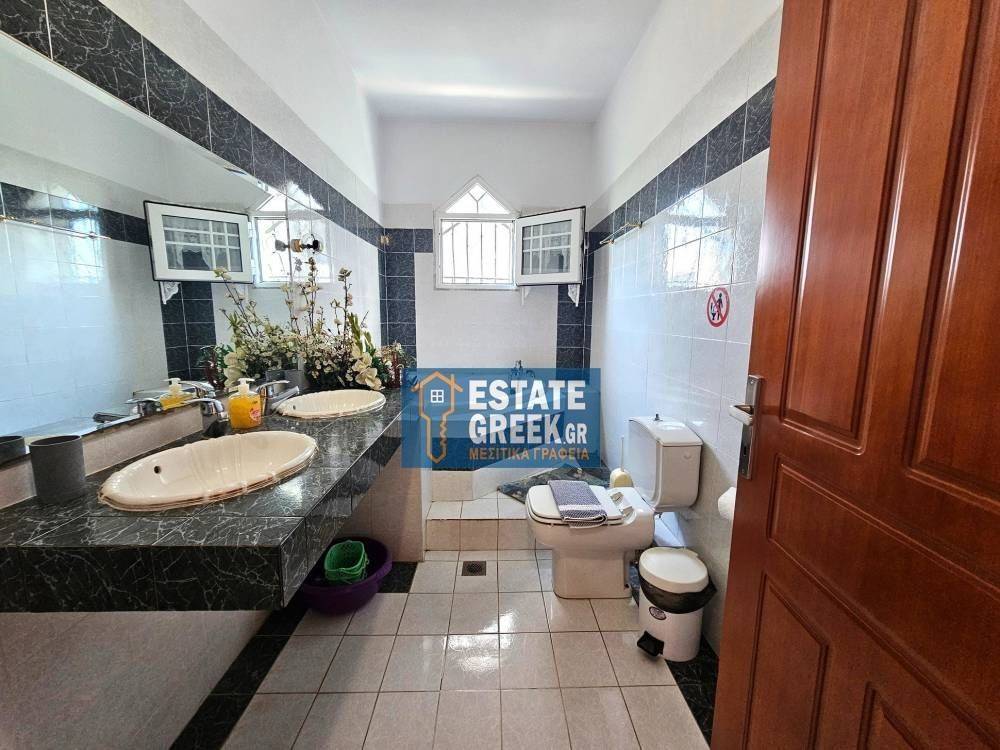 ★ Ιδανικό για Airbnb ★ ΠΛΗΡΩΣ ΕΠΙΠΛΩΜΕΝΟ ★ Μεγάλα υπνοδωμάτια ★ 