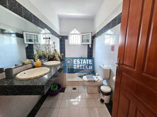 ★ Ιδανικό για Airbnb ★ ΠΛΗΡΩΣ ΕΠΙΠΛΩΜΕΝΟ ★ Μεγάλα υπνοδωμάτια ★ 