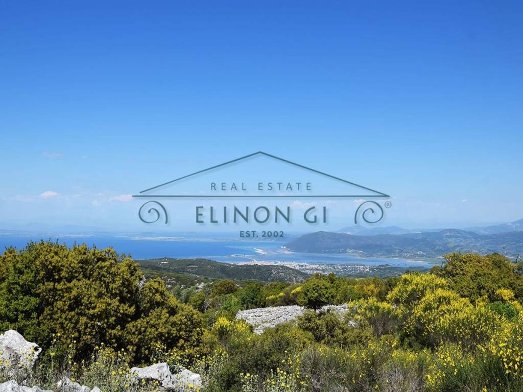 Η όμορφη θέα από το αγροτεμάχιο