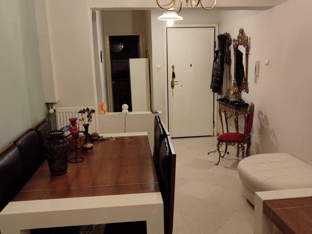 Forumland Real Estate, Σαλόνι