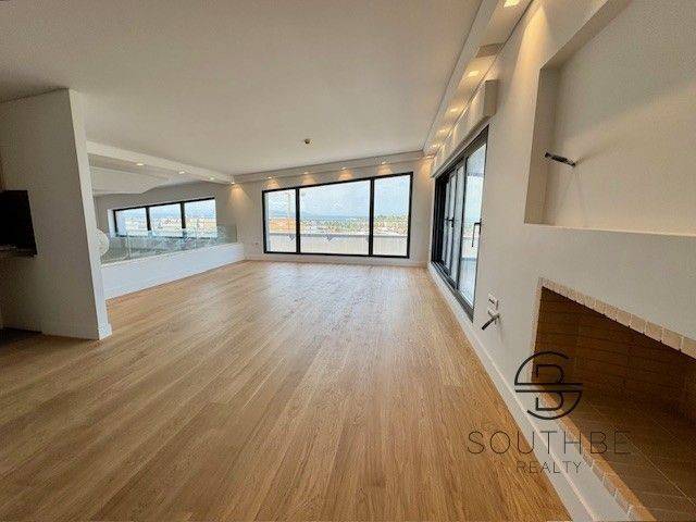 OFFICE AREA  /PLAY ROOM