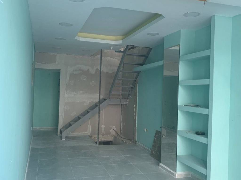 Forumland Real Estate, ισόγειο