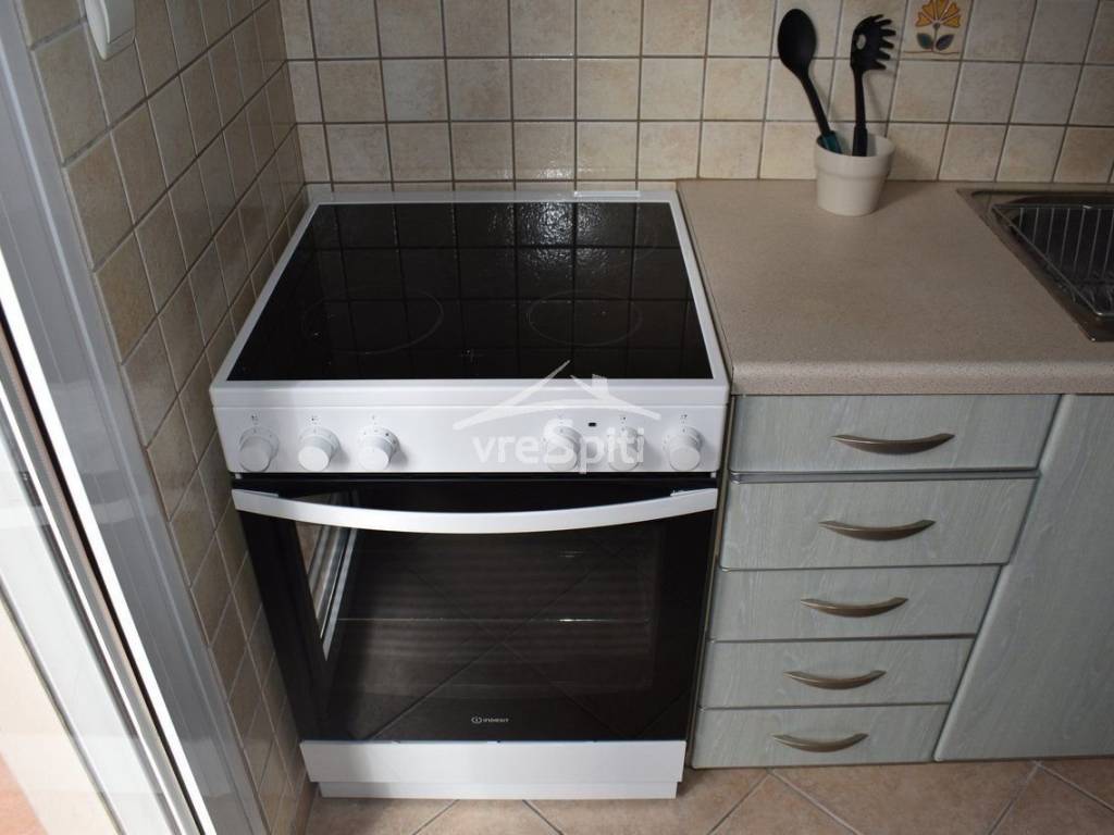 ΣΥΣΚΕΥΕΣ ΚΟΥΖΙΝΑΣ