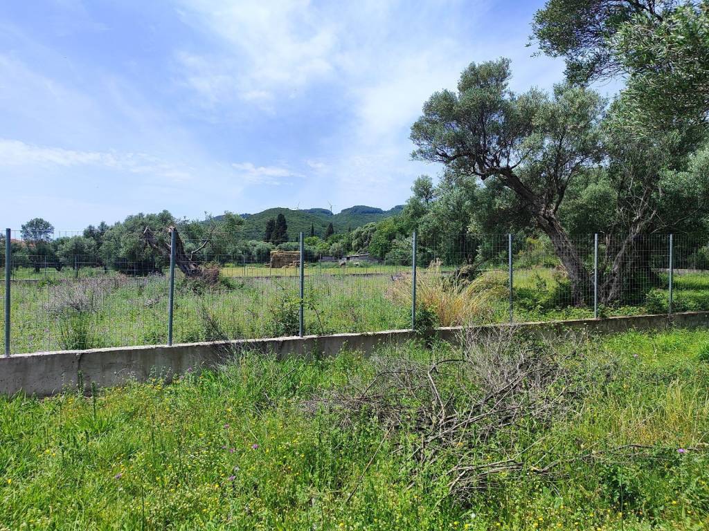 YPARCHEI PERIPHRAXE ARKETON METRON