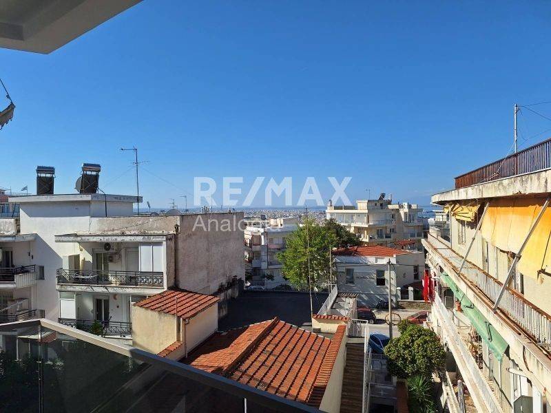 Θέα από μπαλκόνι