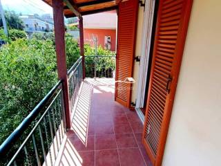 Θέα απο μπαλκόνι