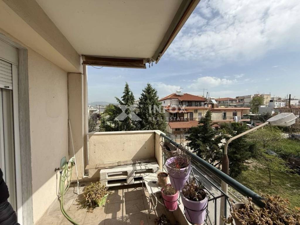 Θέα από μπαλκόνι