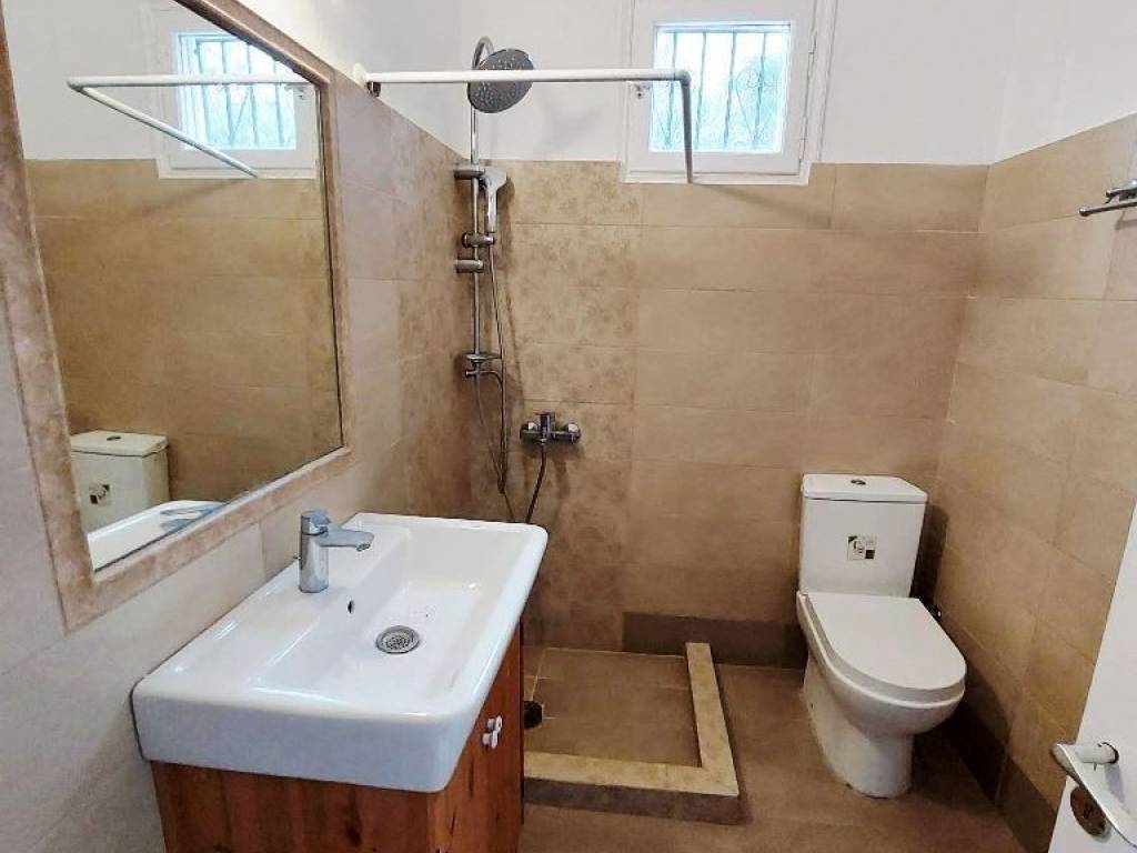 Kainoyrgio mpanio me ntoyziera