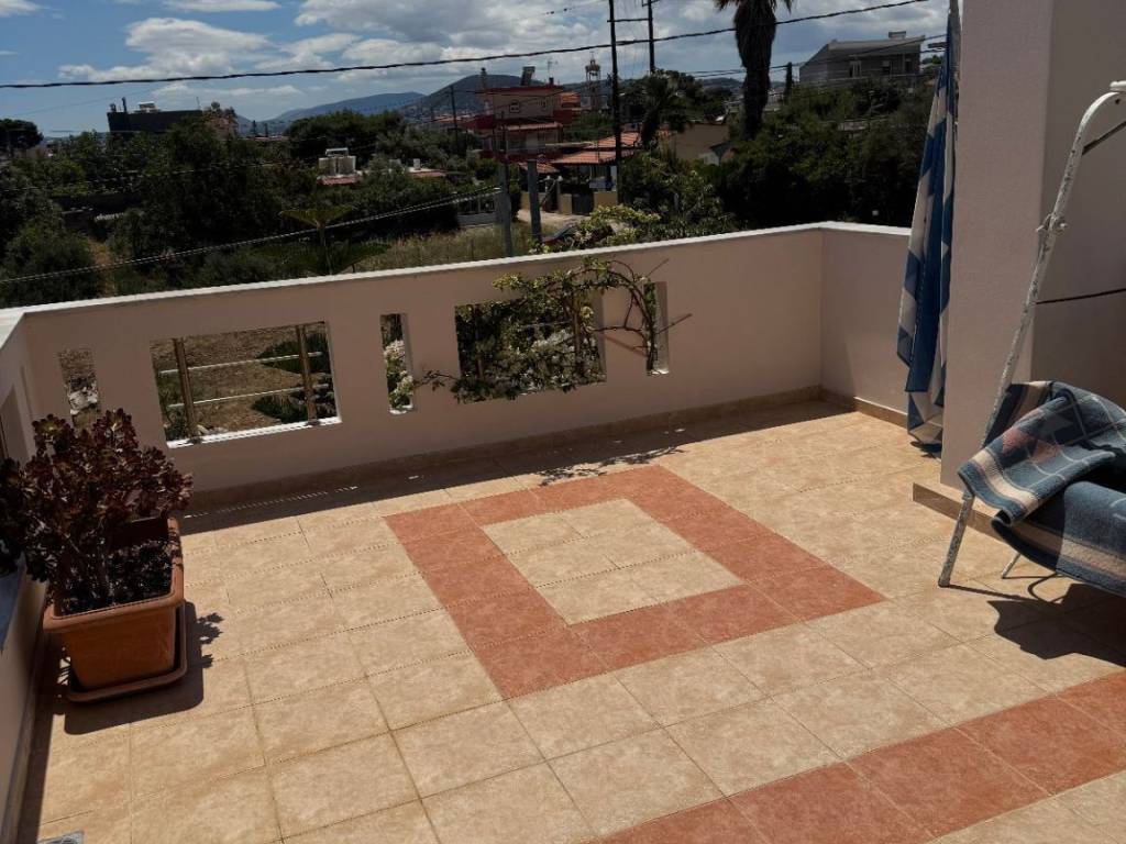 μεγαλη βεραντα