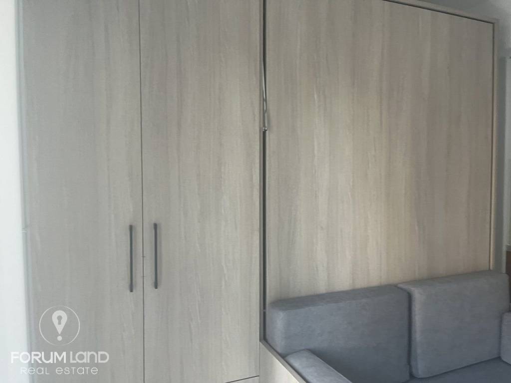 Forumland Real Estate, Studio