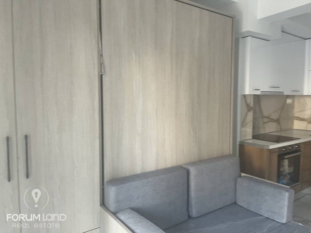 Forumland Real Estate, Studio