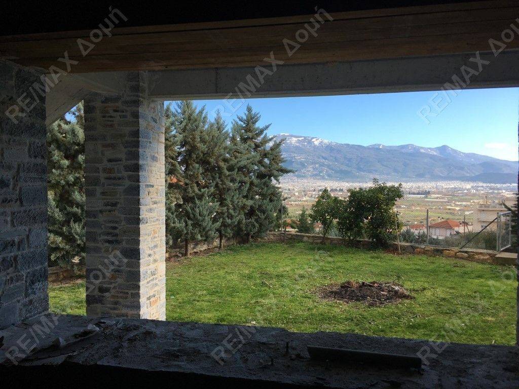 Βίλα | 580τ.μ. | 1100000 €