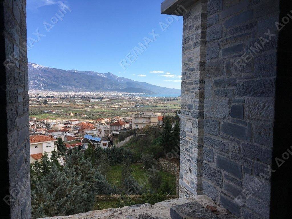 Βίλα | 580τ.μ. | 1100000 €