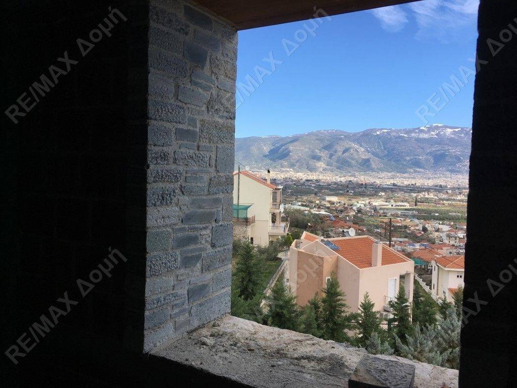 Βίλα | 580τ.μ. | 1100000 €