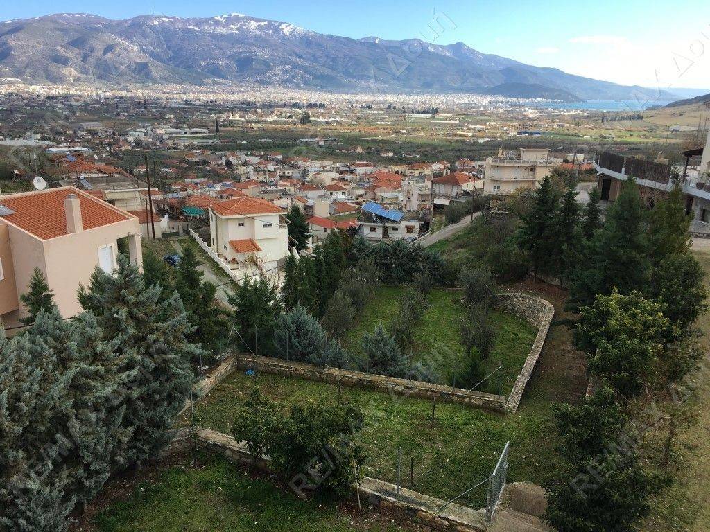 Βίλα | 580τ.μ. | 1100000 €