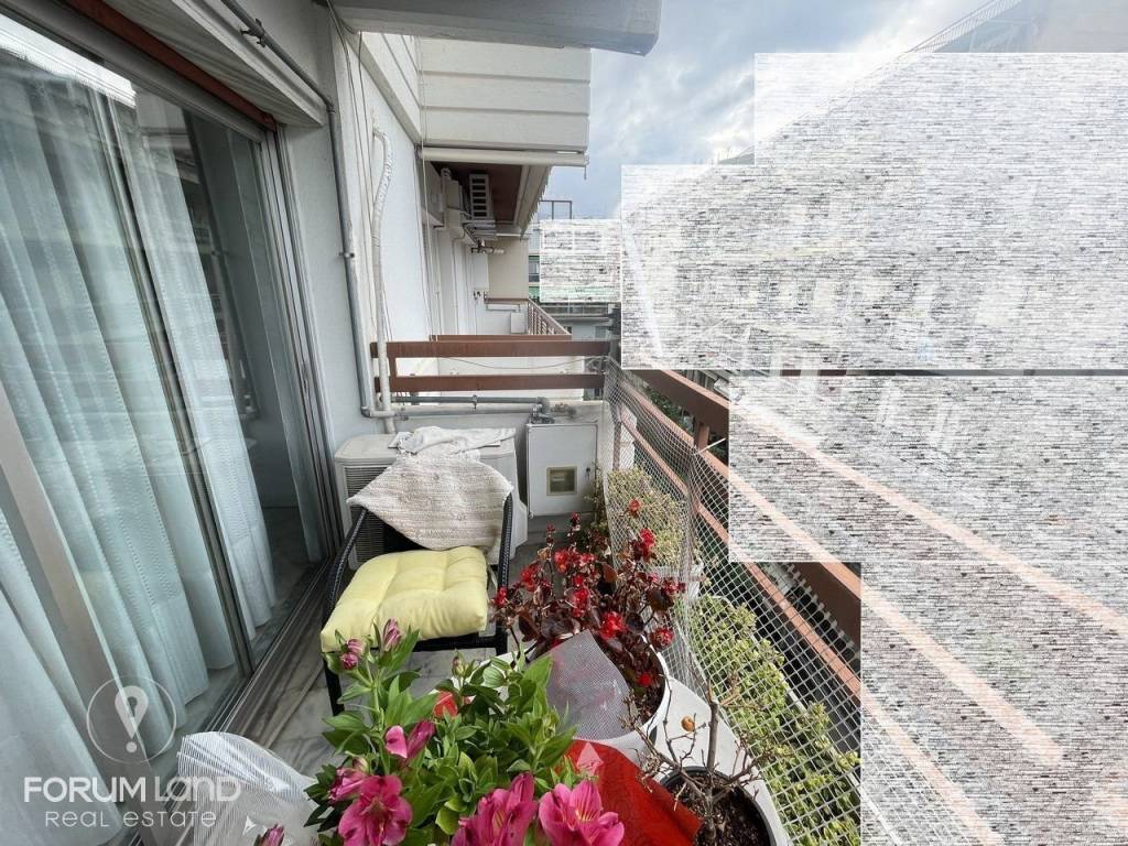 Forumland Real Estate, Βεράντες