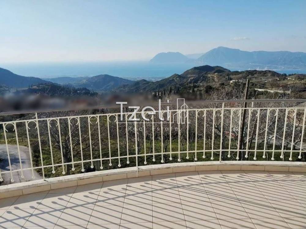 Θέα απο μπαλκόνι