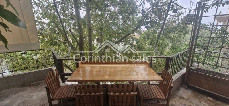 Θέα από μπαλκόνι