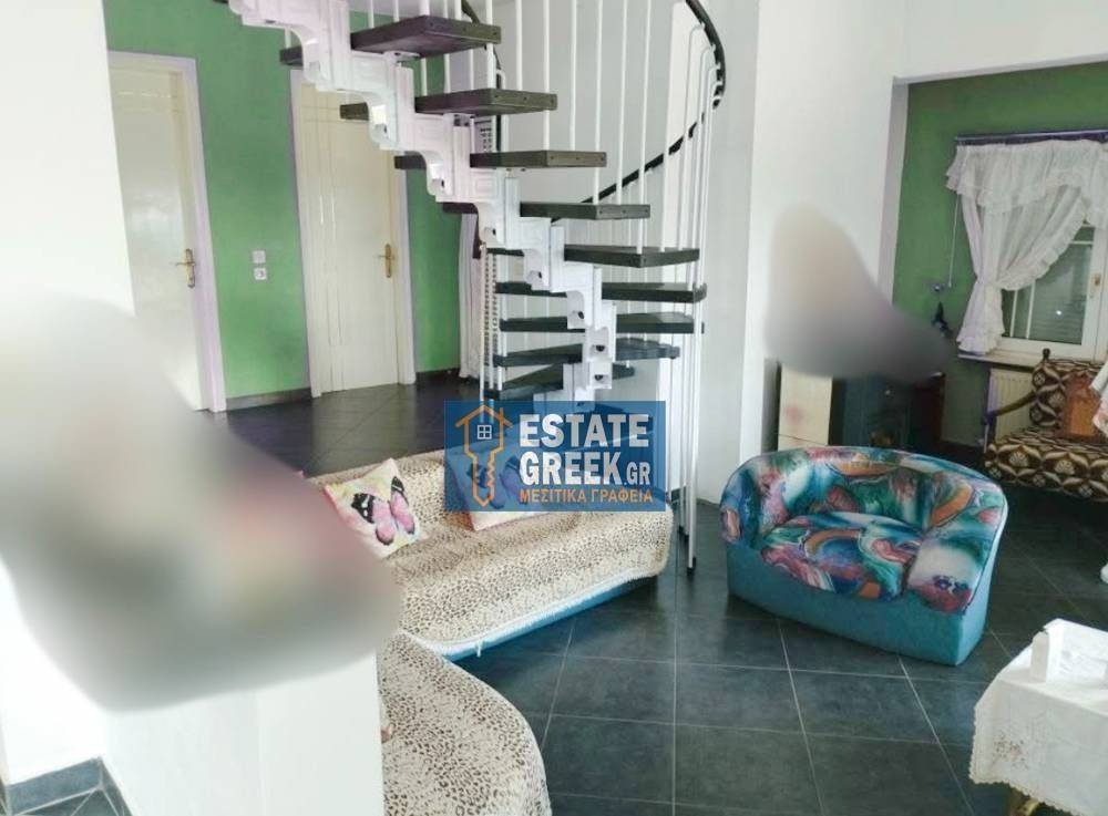 ★ Οικόπεδο 1.000 τ.μ. ★ 4 υπνοδωμάτια ★ Ηλιακός θερμοσίφωνας ★