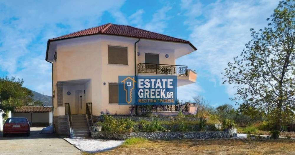 ★ Οικόπεδο 1.000 τ.μ. ★ 4 υπνοδωμάτια ★ Ηλιακός θερμοσίφωνας ★