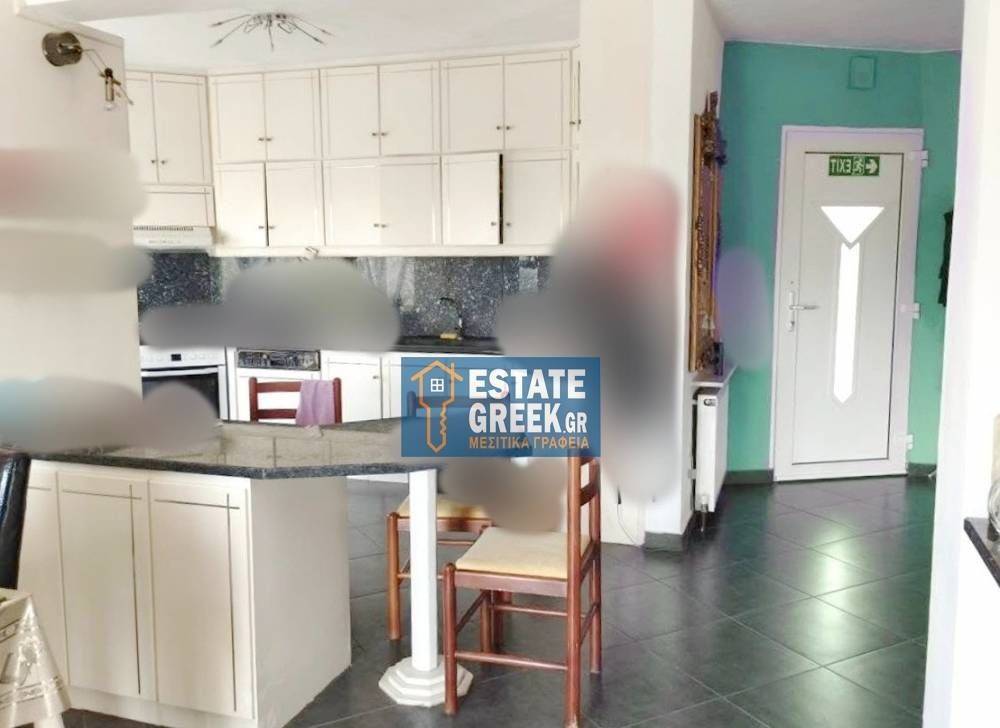 ★ Οικόπεδο 1.000 τ.μ. ★ 4 υπνοδωμάτια ★ Ηλιακός θερμοσίφωνας ★