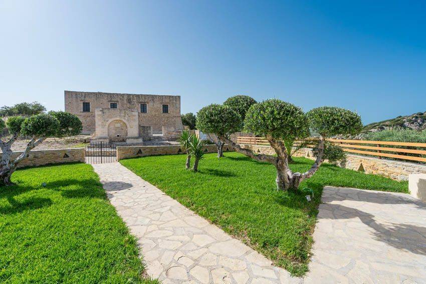 Kepos kai e Enetike billa sto bathos