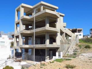 Ολο το κτίριο εξωτερικά