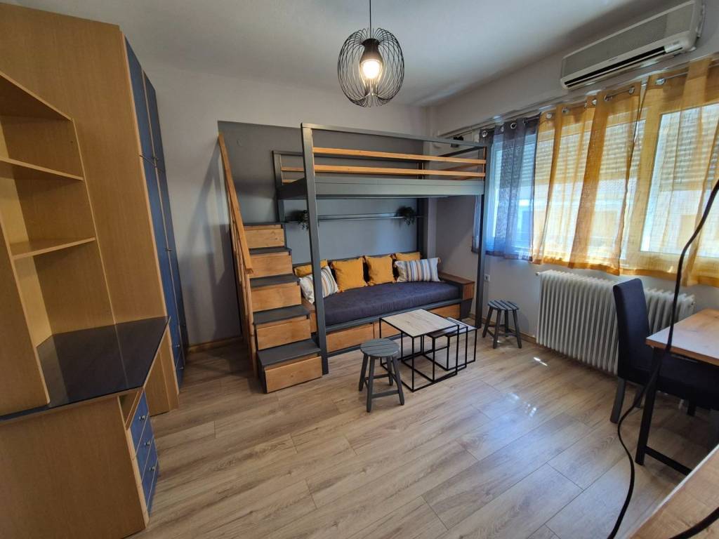 ΣΑΛΟΝΙ - ΥΠΝΟΔΩΜΑΤΙΟ