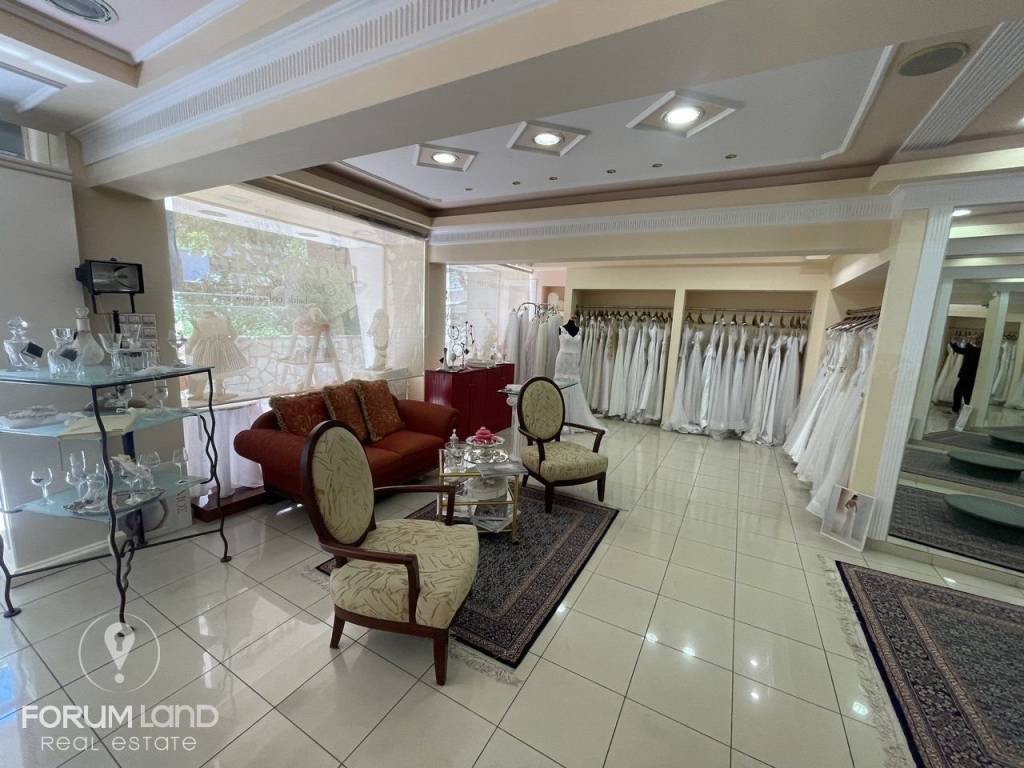 Forumland Real Estate, Εσωτερική όψη