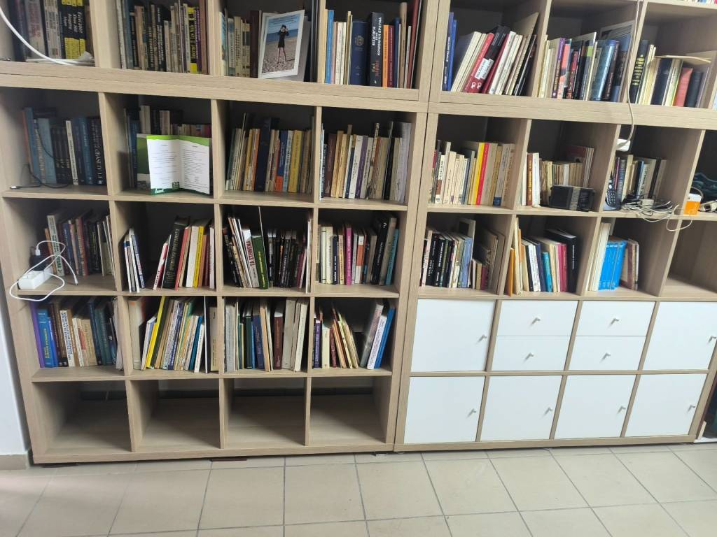 ΒΙΒΛΙΟΘΗΚΗ