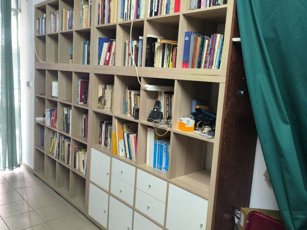 ΒΙΒΛΙΟΘΗΚΗ