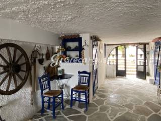 Παραθαλλάσιο ξενοδοχείο προς πώληση στην Έυβοια