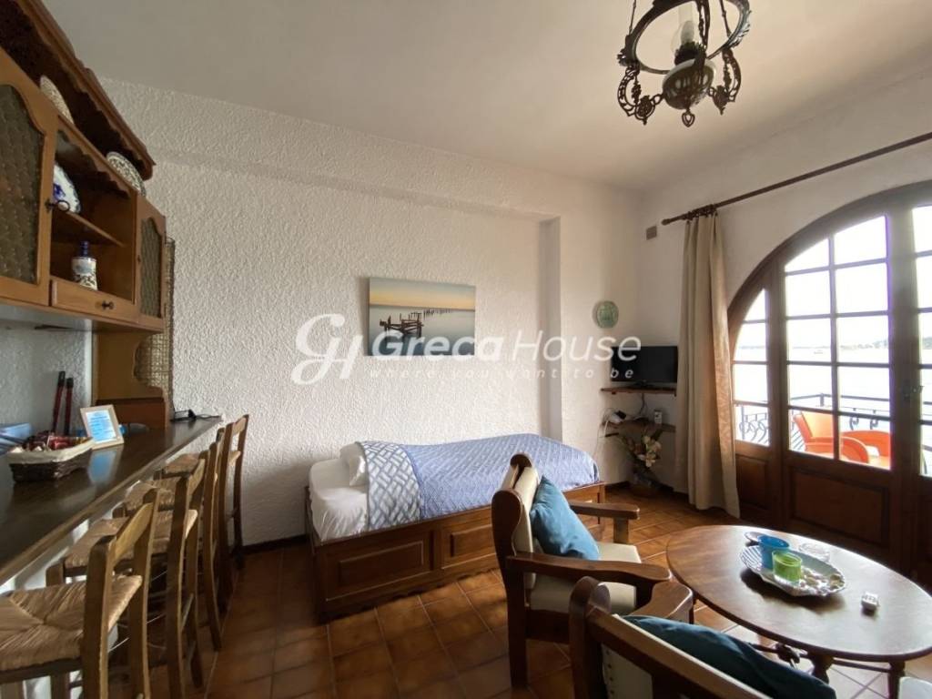 Παραθαλλάσιο ξενοδοχείο προς πώληση στην Έυβοια