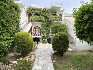 Παραθαλλάσιο ξενοδοχείο προς πώληση στην Έυβοια