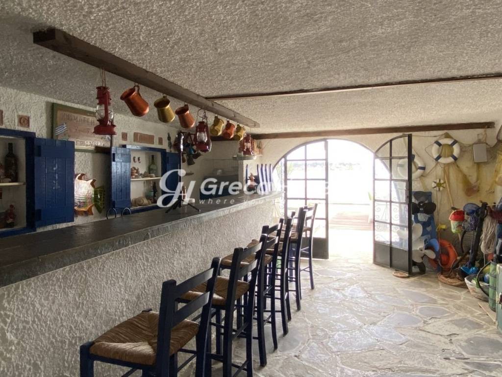 Παραθαλλάσιο ξενοδοχείο προς πώληση στην Έυβοια