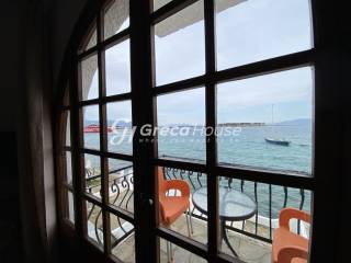 Παραθαλλάσιο ξενοδοχείο προς πώληση στην Έυβοια